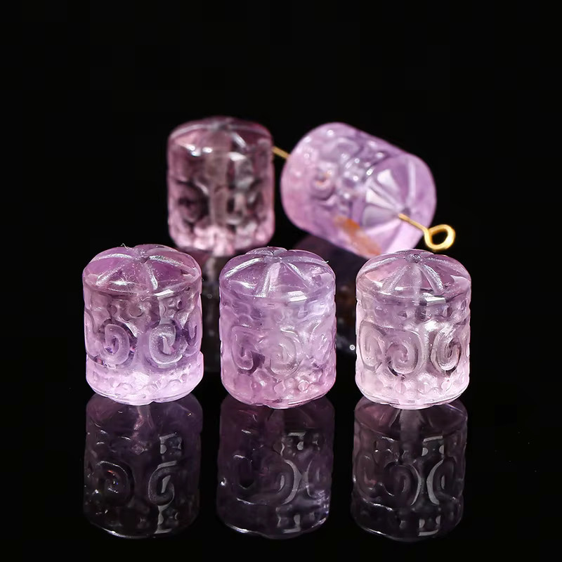 Amethyst Anhänger, zylindrische Form, mit geschnitztem Muster, Unisex - Bild 3