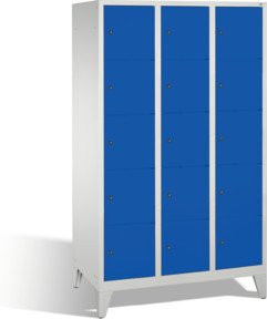 C+P Fächerschrank Classic auf Füßen mit 15 Fächern, Farbe Enzianblau und Lichtgrau, H x B x T: 185 x 120 x 50 cm - Bild 1