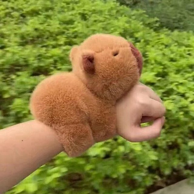 Capybara-Tier-Slap-Snap-Wrap-Armband, Plüsch-Stofftier, braun, ab 14 Jahre - Bild 1