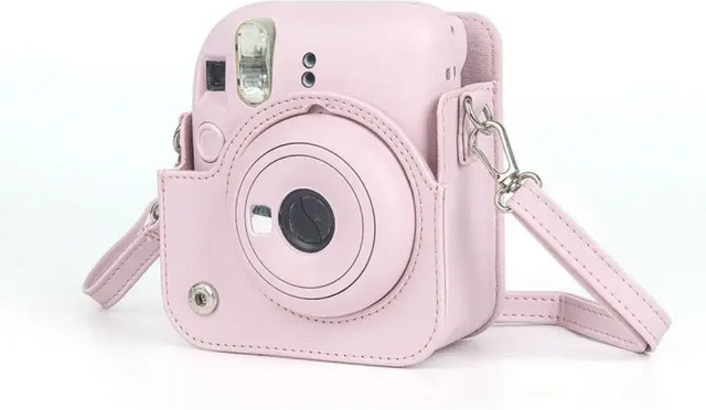 Fujifilm Instax Mini 12 Kameratasche aus PU-Leder mit Schultergurt in Weiß oder Pink - Bild 1