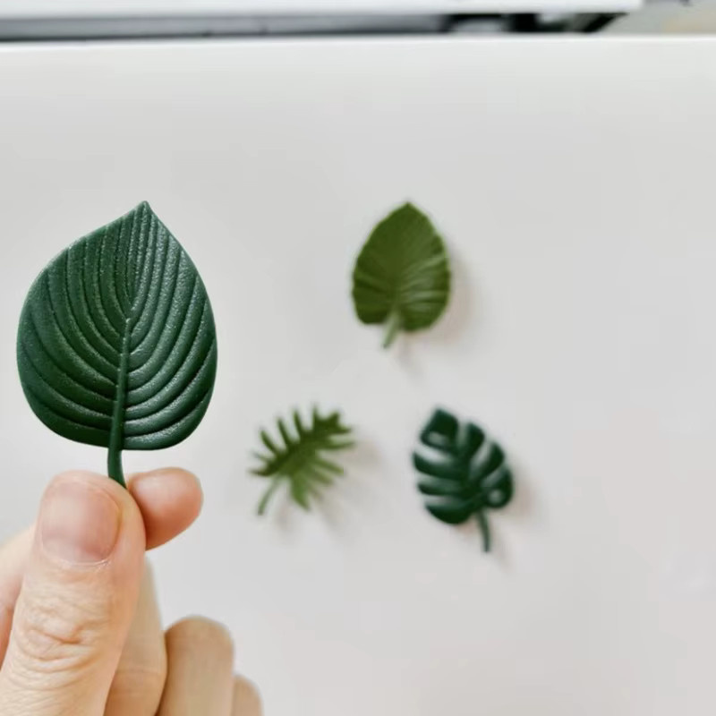 4 Stück Mini Kühlschrank Magnete mit tropischen Blättern in Grün, wasserfeste Aufkleber im floralen Design - Bild 3