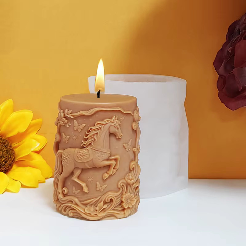 Secret Journey Silikonform für Aromatherapie-Kerzen mit Sternenhimmel-Pferde-Schmetterlings-Blumen-Relief zur Tischdekoration - Bild 2