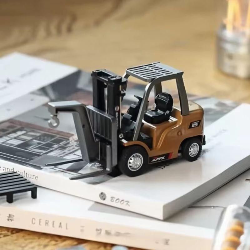 Yiran toy 1 Fernsteuerbarer Legierungs-Gabelstapler Ingenieurfahrzeug 1:64 Metall - Bild 3
