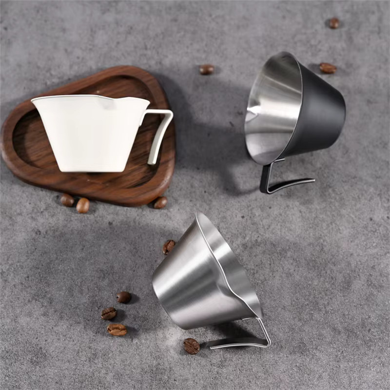 Kacacao Messbecher aus 304 Edelstahl in Silber mit Griff und Präzisionsskala, 100 ml Barista-Werkzeug für Espresso und Latte Art - Bild 2