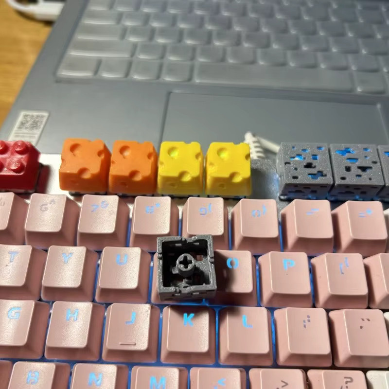 GEVBAY Transparente 3D-gedruckte Tastenkappen für mechanische Tastaturen mit WASD-Layout und Kreuzachse - Bild 3