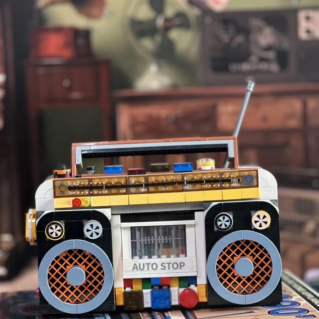 Farb-Radio-Modell Bausteine, Montagebausteine, 554 Teile, ab 6 Jahren - Bild 1