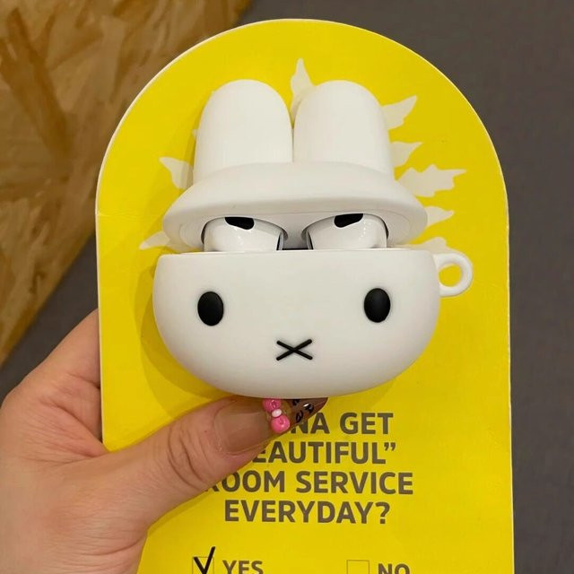 Niedliche Miffy Kaninchen 3D-Schutzhülle für Apple AirPods 1 2 3 4 und Pro 2 in Weiß - Bild 1
