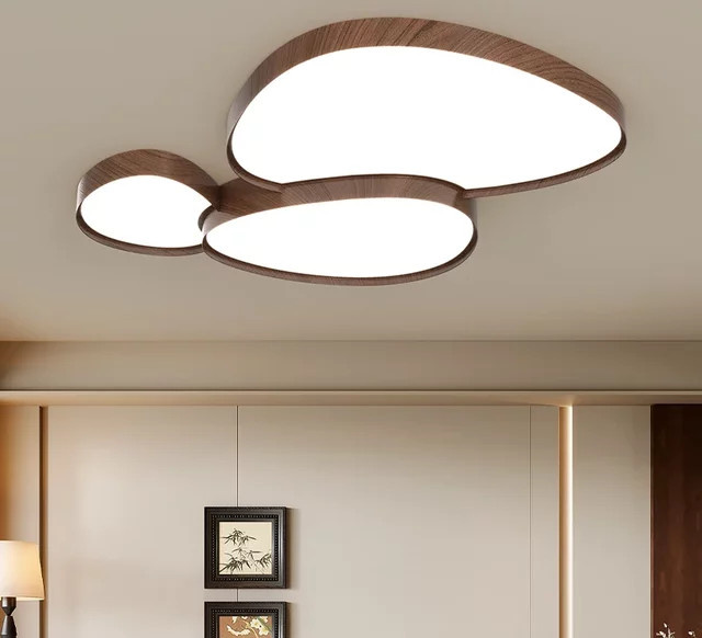 TAONUANSHU LED-Deckenleuchte in Holzhaus-Optik, moderne Deckenlampe aus Holz in Braun für Wohnzimmer und Schlafzimmer - Bild 1