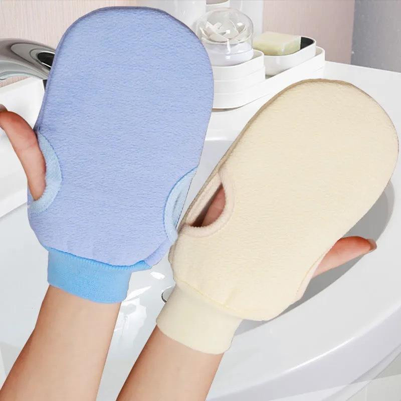 Rosa Peeling-Handschuh für die Körperreinigung und Massage in der Dusche oder im SPA - Bild 2