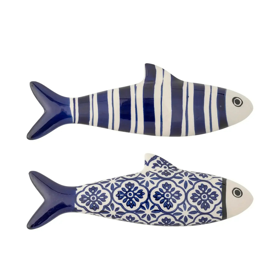 Bloomingville Wanddekoration aus Keramik in Blau mit fischförmigen Motiven und floralen Details, Set mit 2 Stück, Höhe: 26 cm, Breite: 9 cm, Tiefe: 3,5 cm - Bild 1