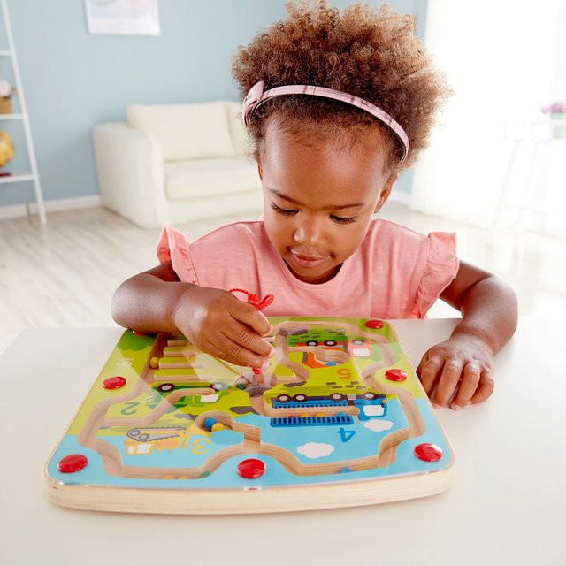 Hape Magnetspiel Baufahrzeuge-Labyrinth Holz ab 2 Jahren - Bild 1