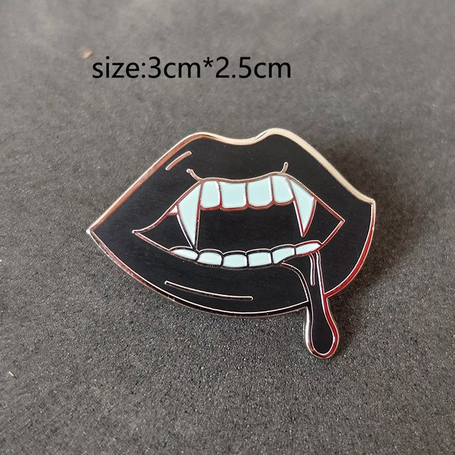 Brosche Halloween Vampire Terror Emaille - Bild 1
