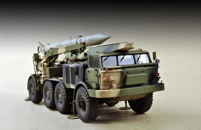 Trumpeter Rocket of Luna-M Short-range artillery, Fahrzeuge, 1:72 - Bild 1