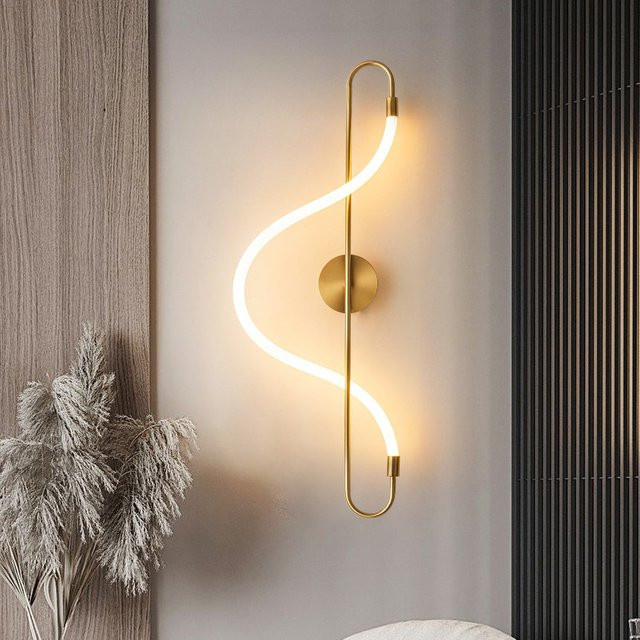 JIANKEXING LED Wandleuchte in Gold/Messing mit warmweißem Licht, minimalistisches Design aus Metall für Wohnzimmer und Bar - Bild 1