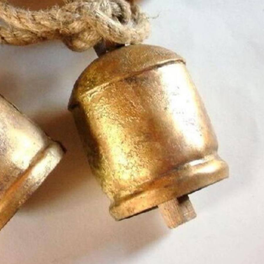 Handgemachte Kuhglocke aus Kupfer und Messing im Shabby-Landhaus-Stil, Goldfarbenes Windspiel als hängendes Ornament - Bild 3