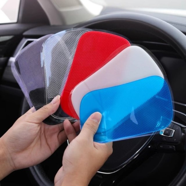 Anti-Rutsch-Matte für das Auto mit Kieselgel zur Befestigung von Telefon und GPS auf dem Dashboard - Bild 1