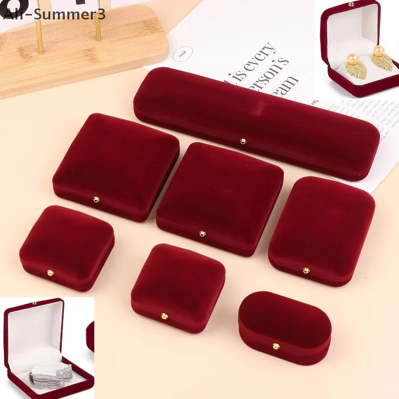 Luxus Schmuckschatulle mit Gold-Schnalle und Beflockung in Rot und Gold zur Aufbewahrung von Halsketten, Ringen, Ohrringen und Armbändern - Bild 2