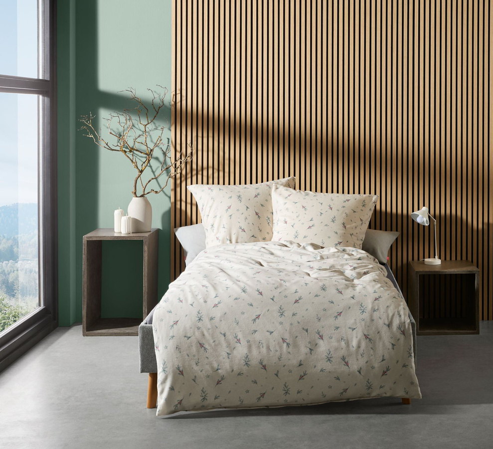 Fleuresse Aspen Biber Bettwäsche Beige mit Zweigen Beeren und Sternen, Set aus Bettbezug und Kissenbezug, B/H: 135 x 200 cm und 80 x 80 cm - Bild 1
