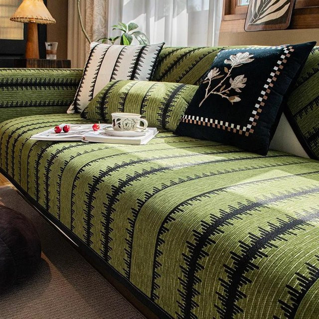 Rutschfestes Sofabezug im französischen Mittelalterstil aus Jacquard-Polyester, Farbe: Grün, B/T/H: 70 x 70 x 0 cm - Bild 1