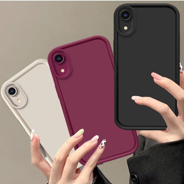 Stoßfeste Handyhülle für Samsung Galaxy A03 Core, A01 Core und A04 Core in Schwarz mit matter Rückseite und angenehmem Hautgefühl - Bild 1