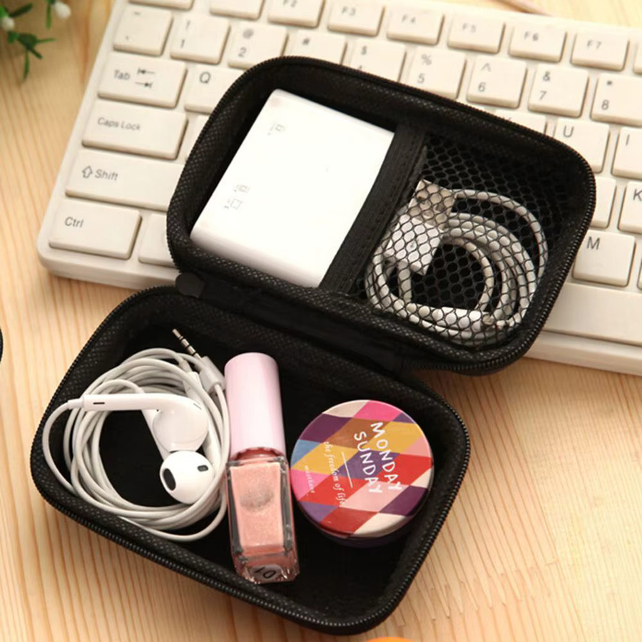 Tragbare Kopfhörertasche und Organizer für Kopfhörer, Ohrhörer, Speicherkarten und USB-Kabel in Lila, B/T/H: 11 x 8 x 4 cm - Bild 2