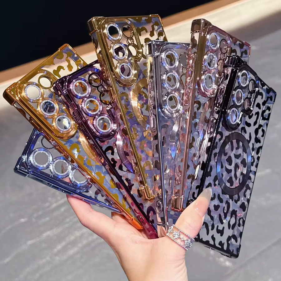 Luxuriöse Magnet-Hülle mit Leopardenmuster und Glitzer-Farbverlauf für Samsung Galaxy S26 Ultra, S26 Plus und S25 Ultra in Multicolour/Purple - Bild 3