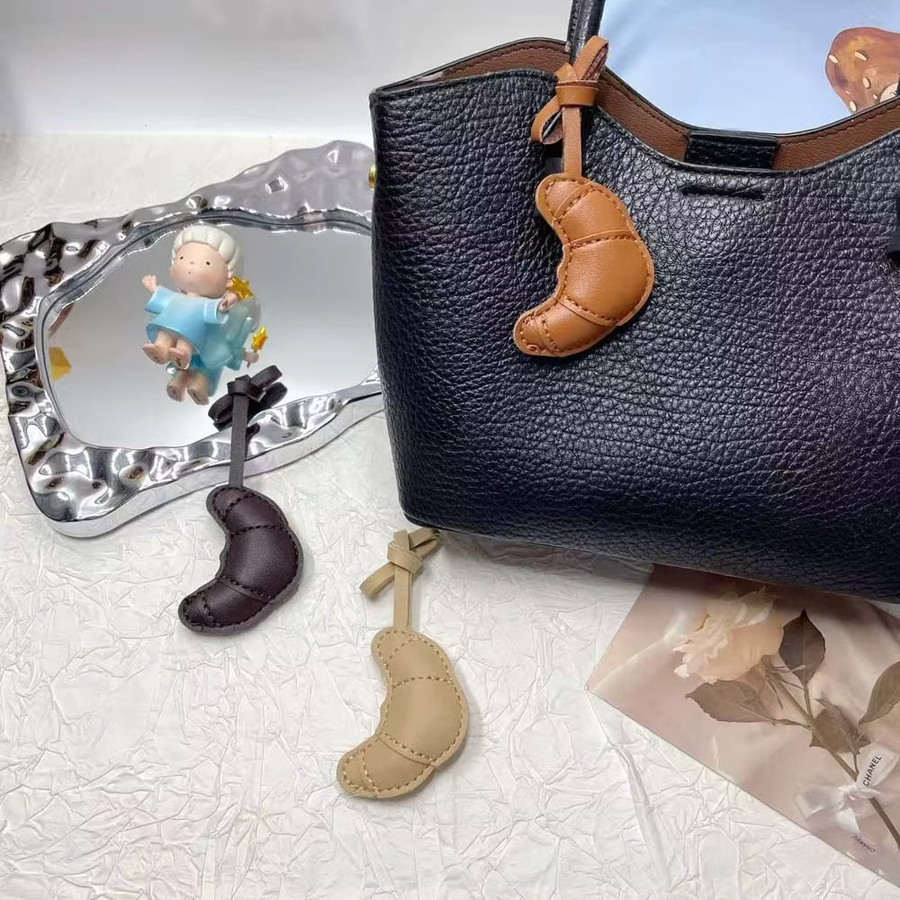 NYXIA Croissant Anhänger, Unisex - Bild 3