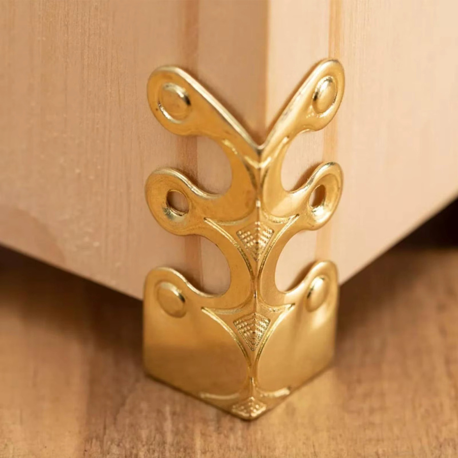 Skiffers Kanteneckenschutz aus massivem Messing in Gold - Bild 2