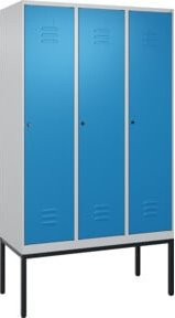 C+P Spind Classic PLUS Garderobenschrank mit 3 Abteilen und Zylinderschloss, Stahlkonstruktion, H x B x T: 212 x 120 x 50 cm - Bild 1