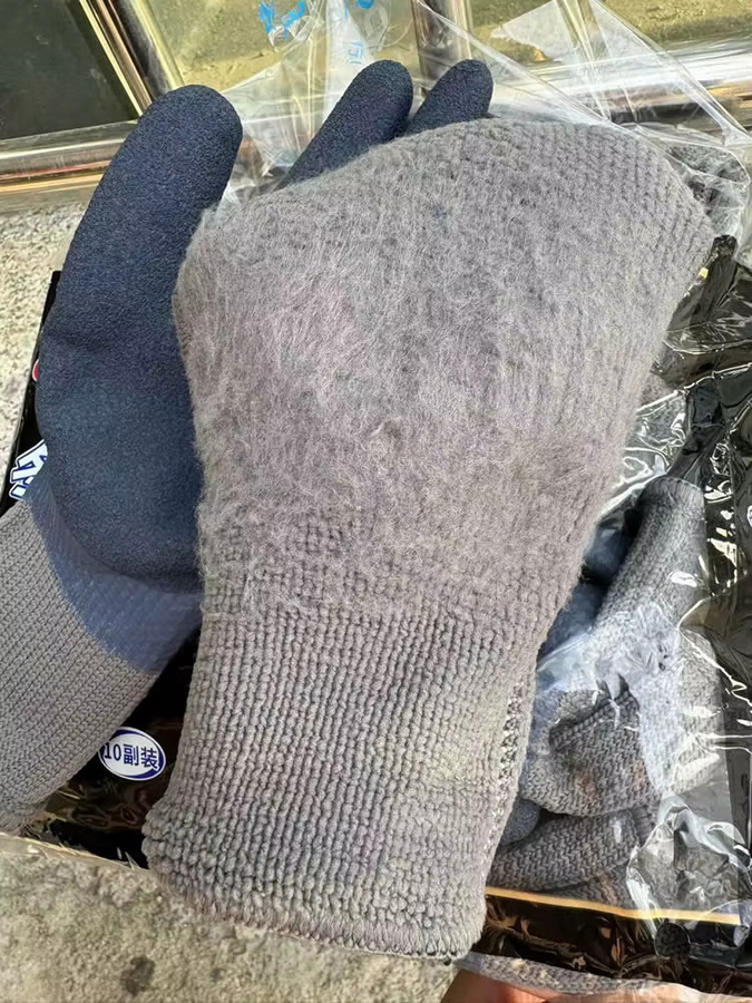 ELESESAFE Winter-Thermo-Arbeitshandschuhe in Lila, wasserdicht und rutschfest mit Latexbeschichtung - Bild 6