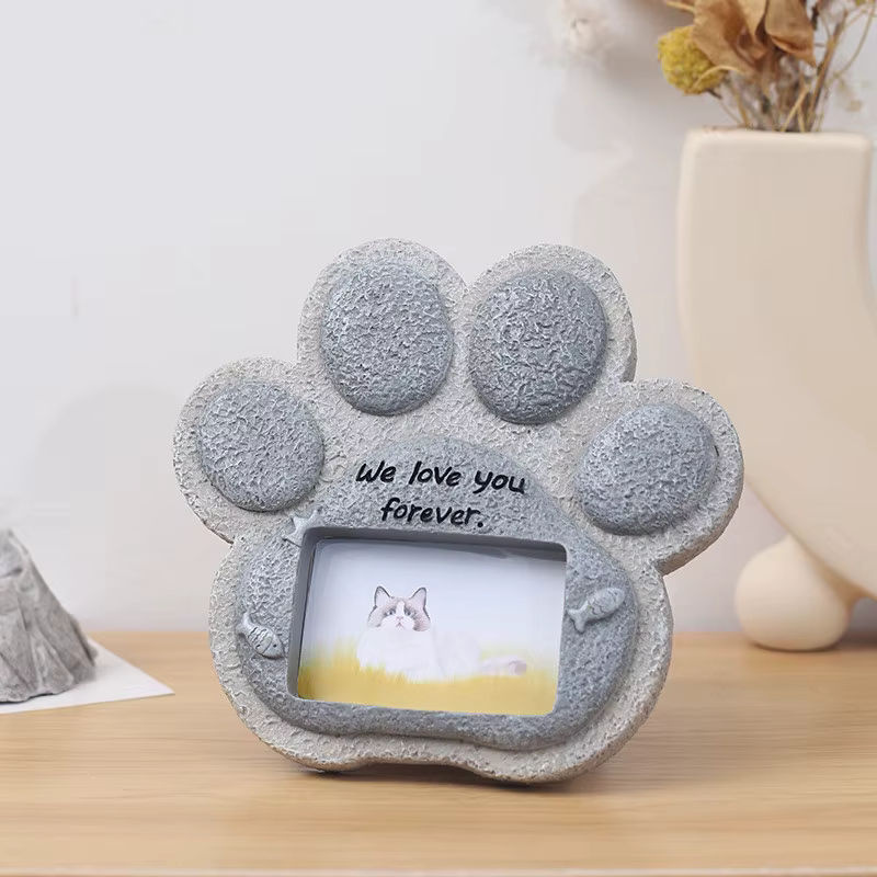 Kreativer Gedenkstein aus Harz für Hunde und Katzen als dekoratives Denkmal für Haustiere - Bild 3