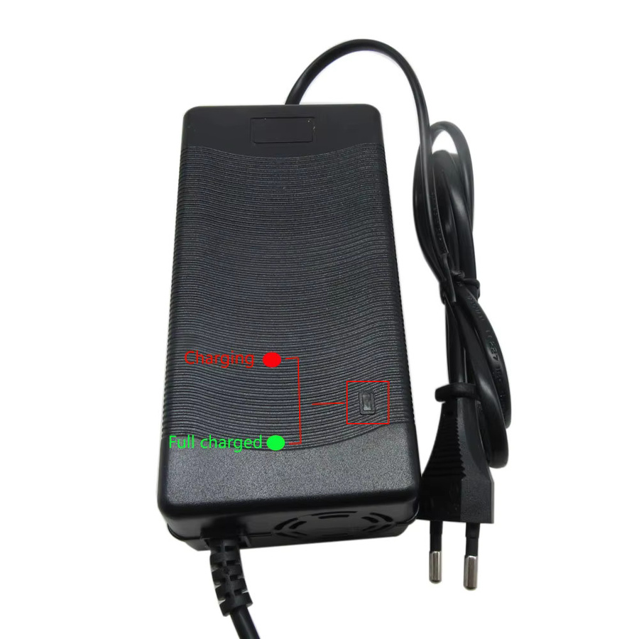 BAYADOU Lithium-Schnellladegerät für 12S Li-Ionen Akkus 44,4V 43,2V mit XT60 DC-Anschluss und Lüfter, Schwarz - Bild 2