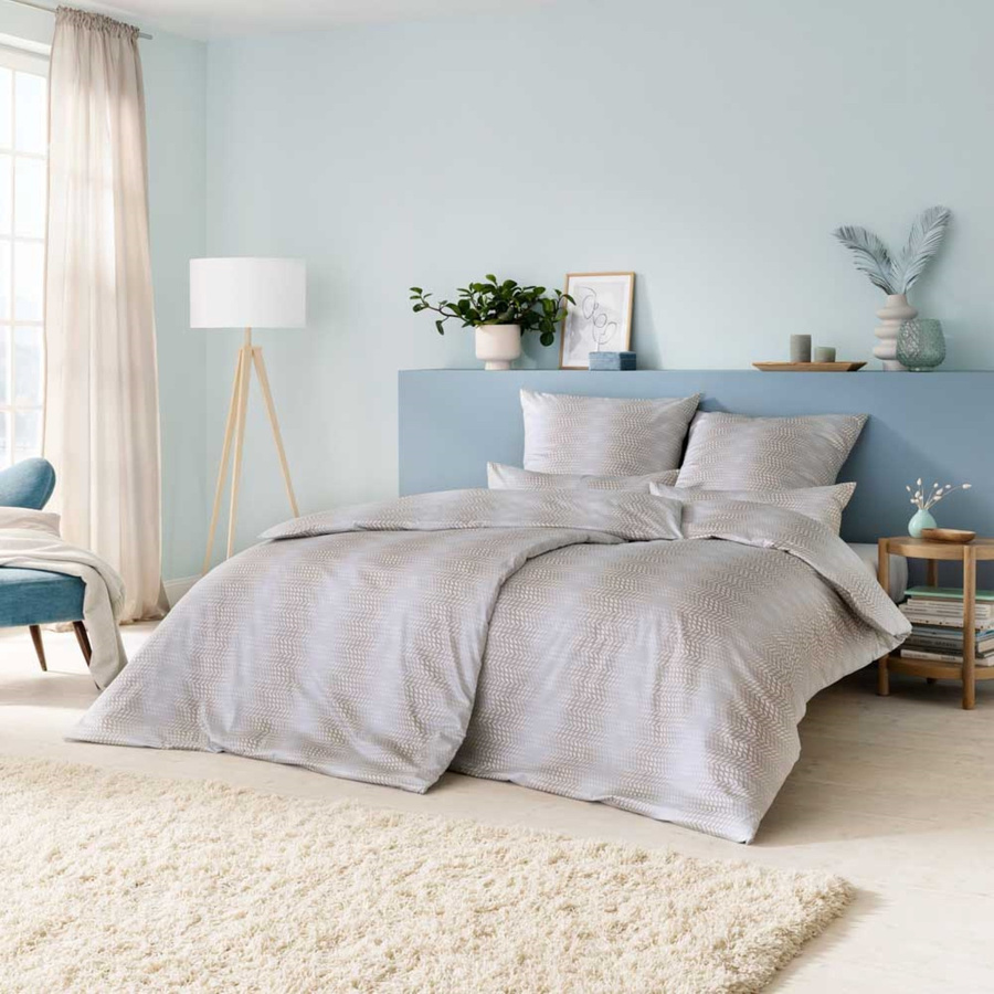 Estella Schweizer Premium Mako-Satin Bettwäsche Ellie silber gestreift, Set bestehend aus Bettbezug und Kissenbezug, Farbe: Silber/Grau, B/H: 135 x 200 cm, B/H: 80 x 80 cm - Bild 1