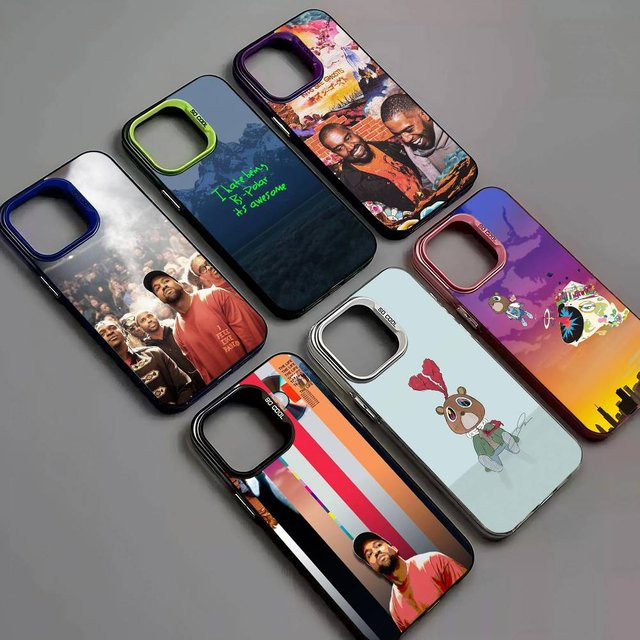 K-Kanye-e West Ye Rapper Handyhülle für iPhone 17 16 15 14 13 12 11 Pro Max Plus X XR XS Hard Cover in Silber/Mehrfarbig - Bild 1