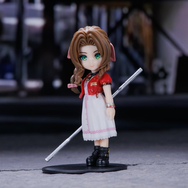Yiran toy 1 Final Fantasy Cloud Tifa Aerith Zack Pose Modell Statue, ab 14 Jahren - Bild 1