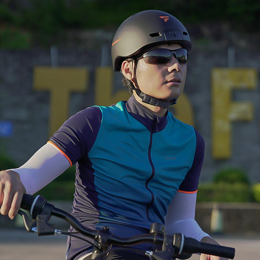 Honor Electronics WiFi-Kamerahelm für Motorräder, wasserdichter Smart-Helm mit LED-Vorder- und Rücklicht in Schwarz - Bild 5