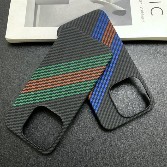 Schlanke OnePlus Handyhülle aus PC mit Kohlefaser-Textur und Wärmeableitung in Mehrfarbig - Bild 1