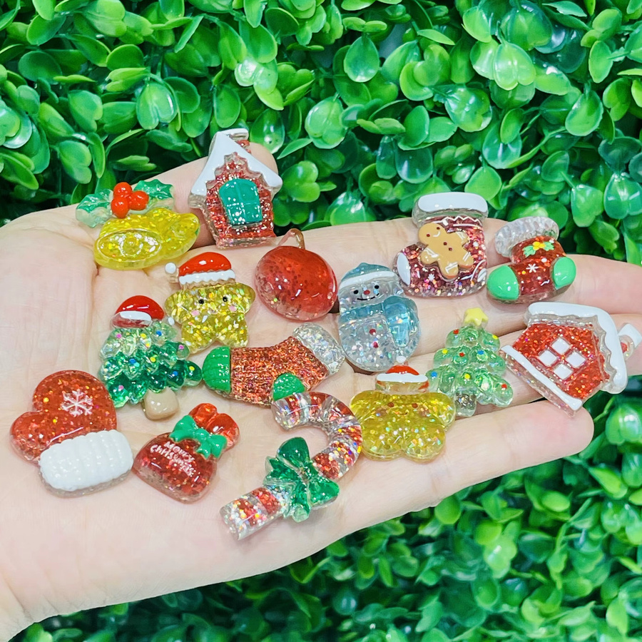 Happye&TiTi 15-teiliges Weihnachts-Schuhdekorations-Set für Kinder in Multicolour aus Kunststoff mit Zuckerstangen, Schneemännern und Strümpfen - Bild 3