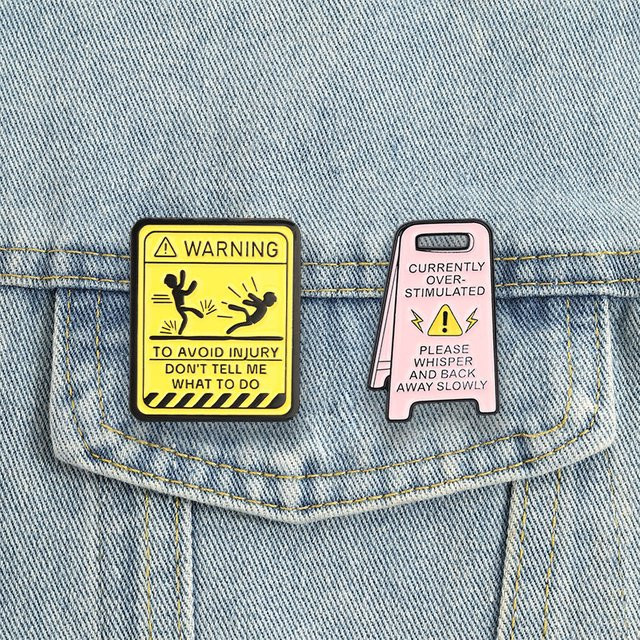 Brosche Miss Zoe, Don't Tell Me What To Do, Bunt, Unisex - Bild 1