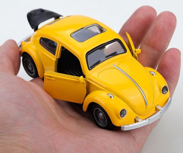 Linyi toy car Antik aussehender Käfer Pullback-Auto, Maßstab 1:36, Gelb, Metall - Bild 1
