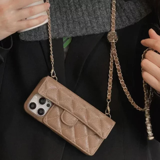 Handyhülle mit Lanyard-Kette und Kartenhalter für iPhone 15 14 13 Pro Max von szHAIyu in Beige mit Gittermuster und Lederbezug - Bild 1