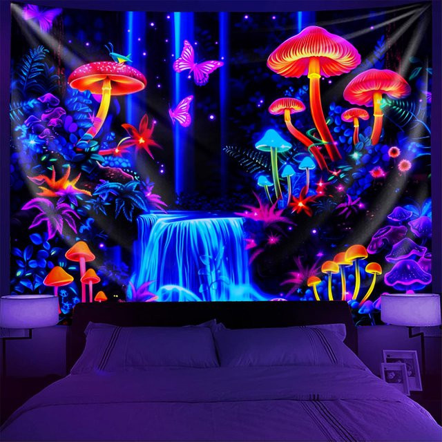 VIKAMA Wandteppich im Boho-Stil mit fluoreszierenden Pilzen, Wasserfall und Schmetterlingen, Mehrfarbig, Breite: 75 cm, Höhe: 58 cm - Bild 1