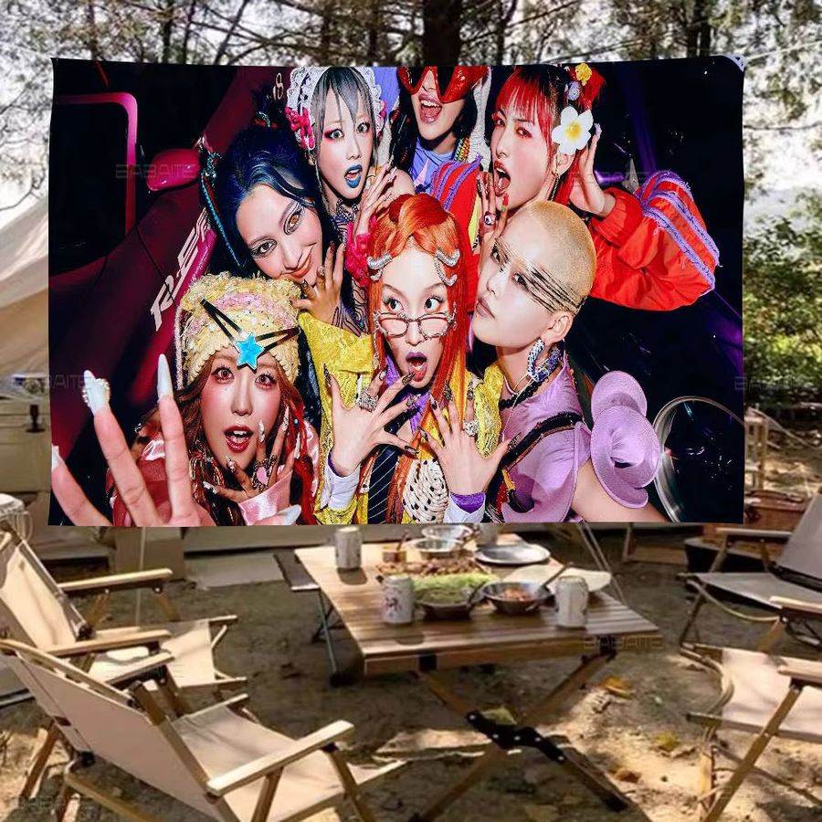 Potdemiel Kpop XG Girl Group Banner Flagge in Multicolor für Camping und Outdoor-Dekoration - Bild 4
