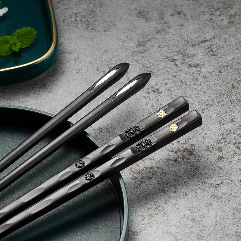 JANKNG Essstäbchen Set aus 5 Paaren in Schwarz mit rutschfestem Griff und mattem Finish für Sushi und Restaurantbesuche - Bild 3