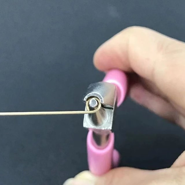Professionelle runde konkave Zange in Pink für Schmuckherstellung und DIY-Perückenbau, 5 Zoll Mini-Präzisionsdrahtschlingenwerkzeug - Bild 1