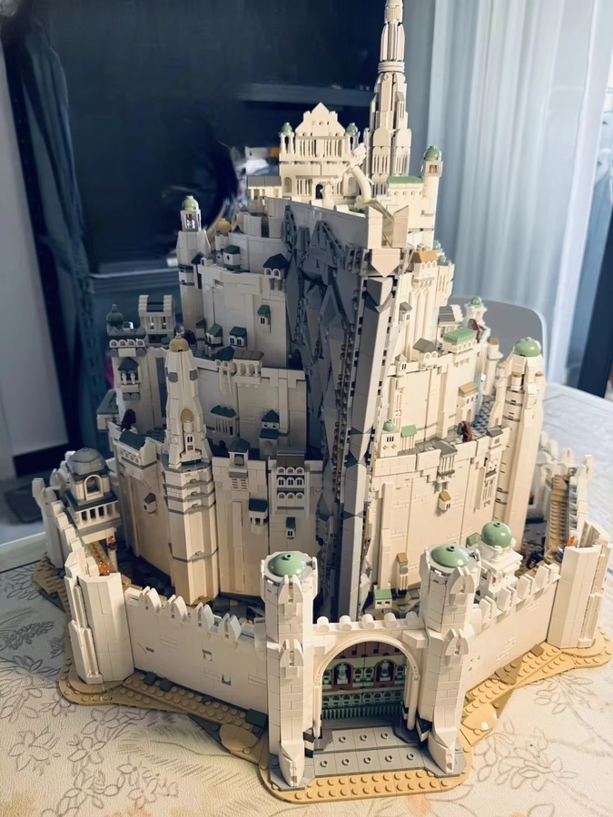 Potdemiel Film-Modell White Castle Deko-Ornament in Weiß für den Schreibtisch - Bild 2