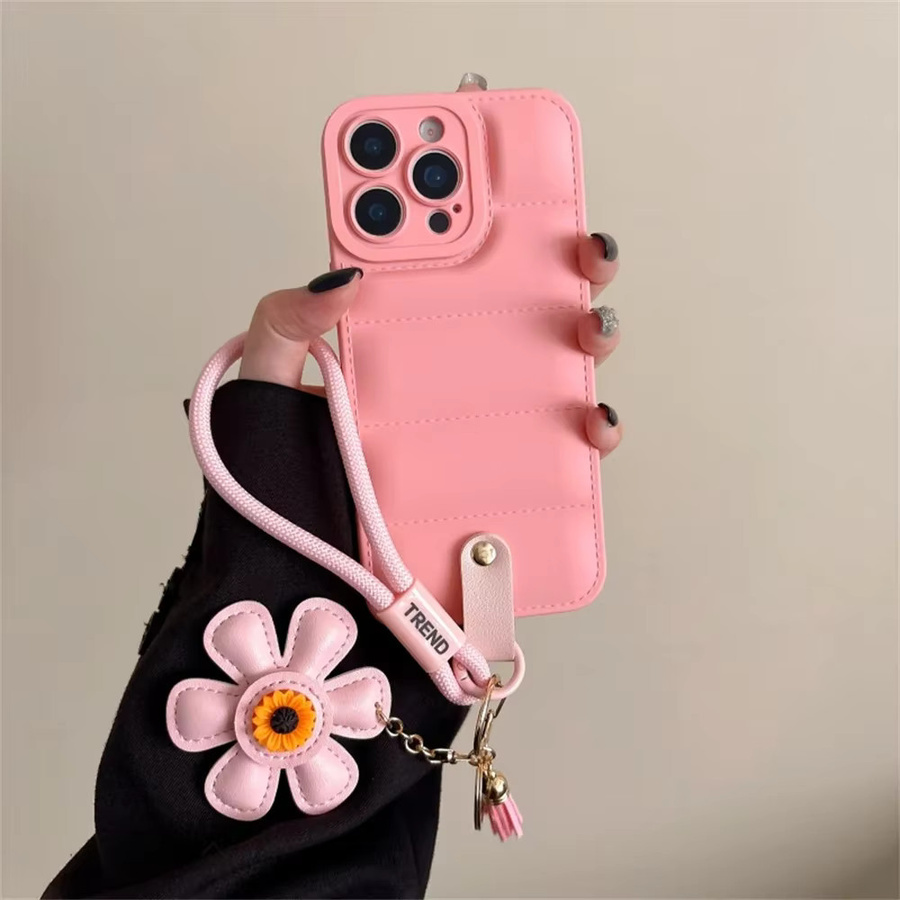 Modische Daunenjacke Handyhülle für Apple iPhone mit Handgelenkschlaufe aus weichem TPU in Pink - Bild 3