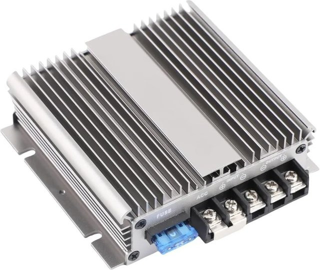 Kangwobei DC 12V zu 48V Stromwandler Boost-Regler Aufwärtsspannungsregler Transformator-Modul mit Aluminiumgehäuse in Silber (10A 480W) - Bild 1