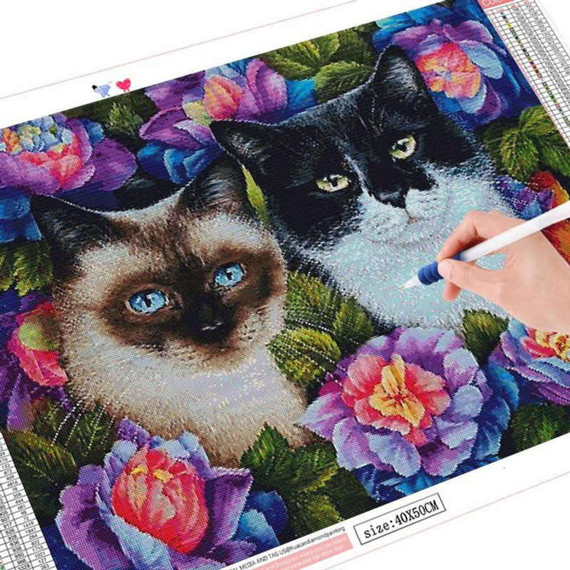 FIYO Diamant-Malerei mit Katze und Blumen, Mehrfarbiges Strass-Bild für die Heimdekoration, B/H: 20 x 30 cm - Bild 1