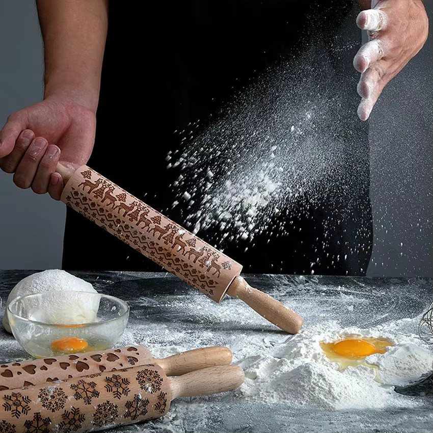 HOCOSHINE Weihnachts-Nudelholz aus Holz mit 3D-Gravur für Kekse und Fondant in Braun - Bild 2